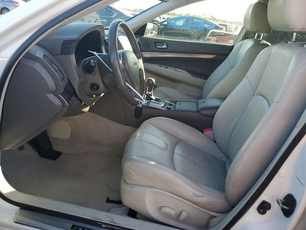 2013 INFINITI G37