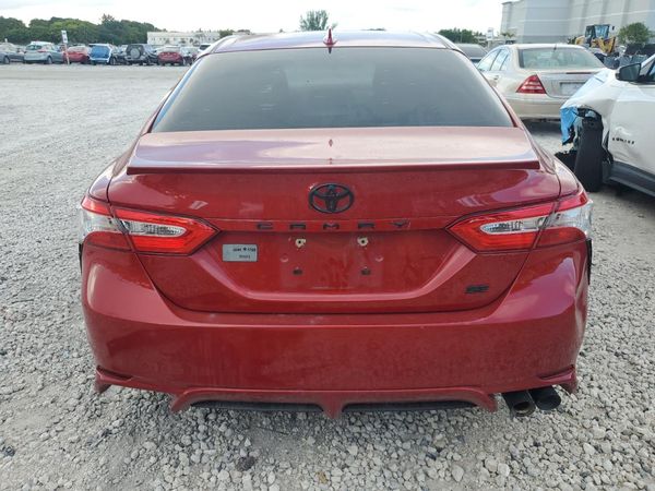 2020 TOYOTA CAMRY SE