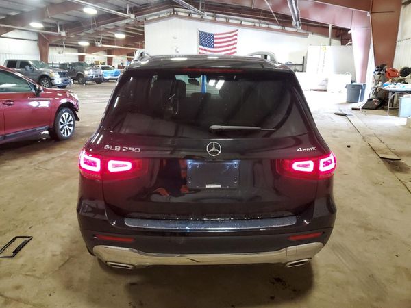 2022 MERCEDES-BENZ GLB