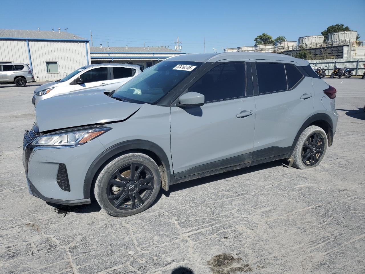2023 NISSAN KICKS