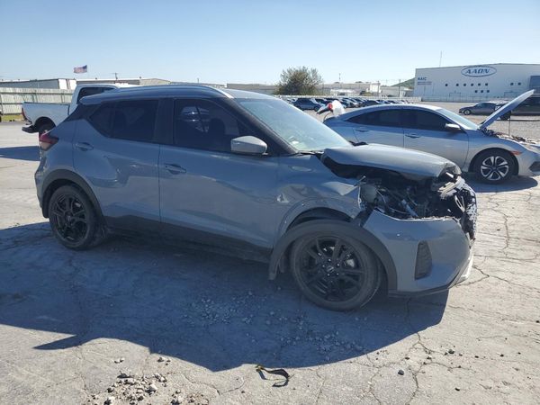 2023 NISSAN KICKS