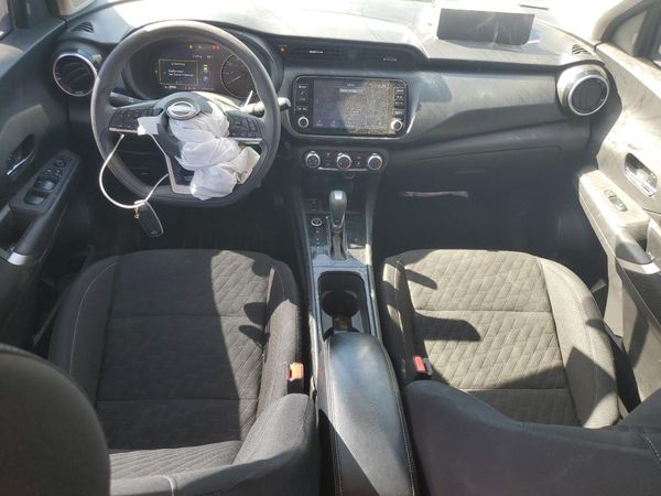 2023 NISSAN KICKS