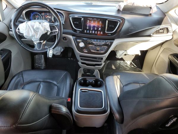 2017 CHRYSLER PACIFICA Touring L Plus