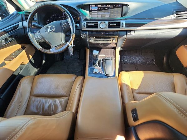 2014 LEXUS LS