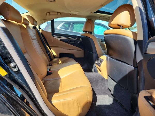 2014 LEXUS LS