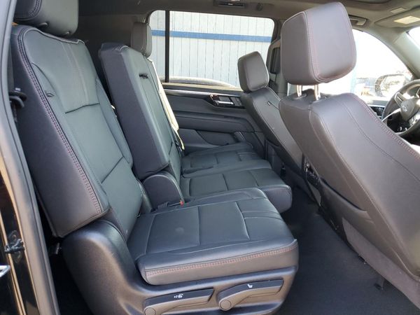 2025 CHEVROLET SUBURBAN RST