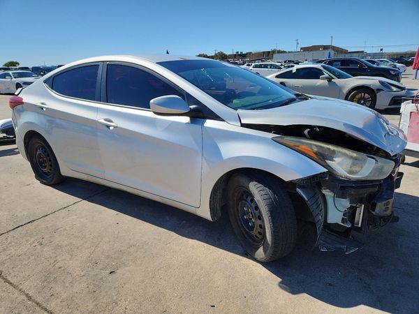 2016 HYUNDAI ELANTRA — Passenger 3/4