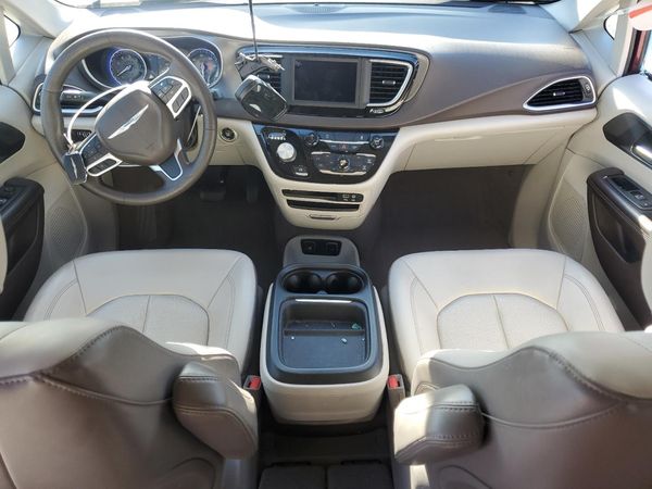 2020 CHRYSLER VOYAGER LXI — CKPT