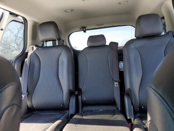 2023 KIA CARNIVAL