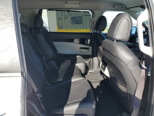2023 KIA CARNIVAL