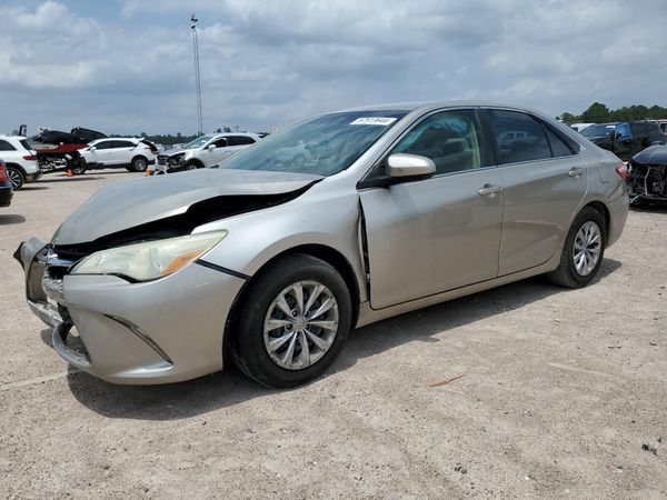 2016 TOYOTA CAMRY