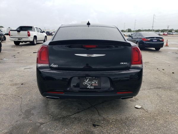 2018 CHRYSLER 300