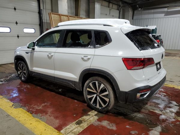 2022 VOLKSWAGEN TAOS