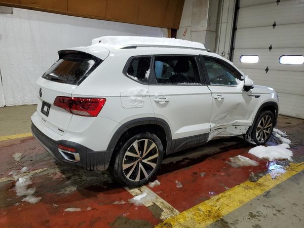 2022 VOLKSWAGEN TAOS