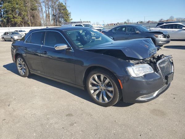 2019 CHRYSLER 300