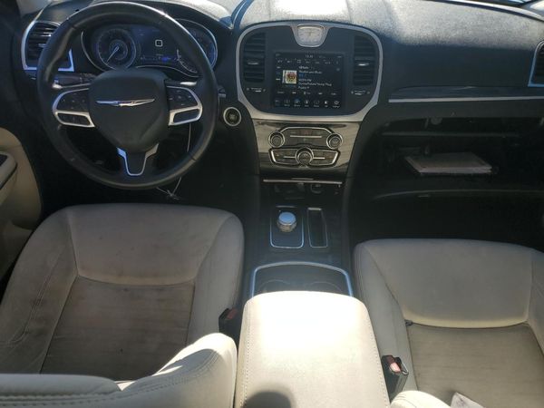 2019 CHRYSLER 300
