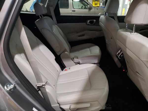 2023 KIA SORENTO