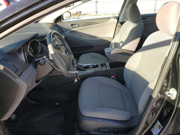2013 HYUNDAI SONATA GLS/ GLS Popular — DENT