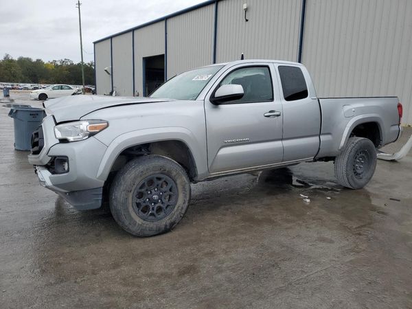 2022 TOYOTA TACOMA SR5
