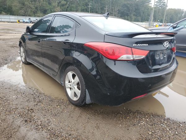 2013 HYUNDAI ELANTRA