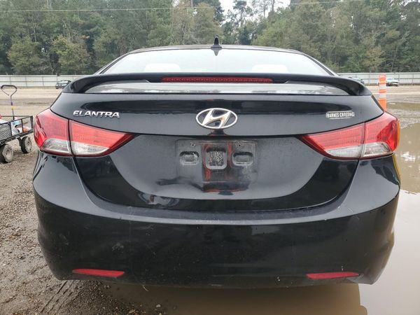 2013 HYUNDAI ELANTRA