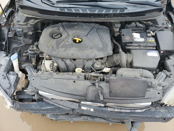 2013 HYUNDAI ELANTRA