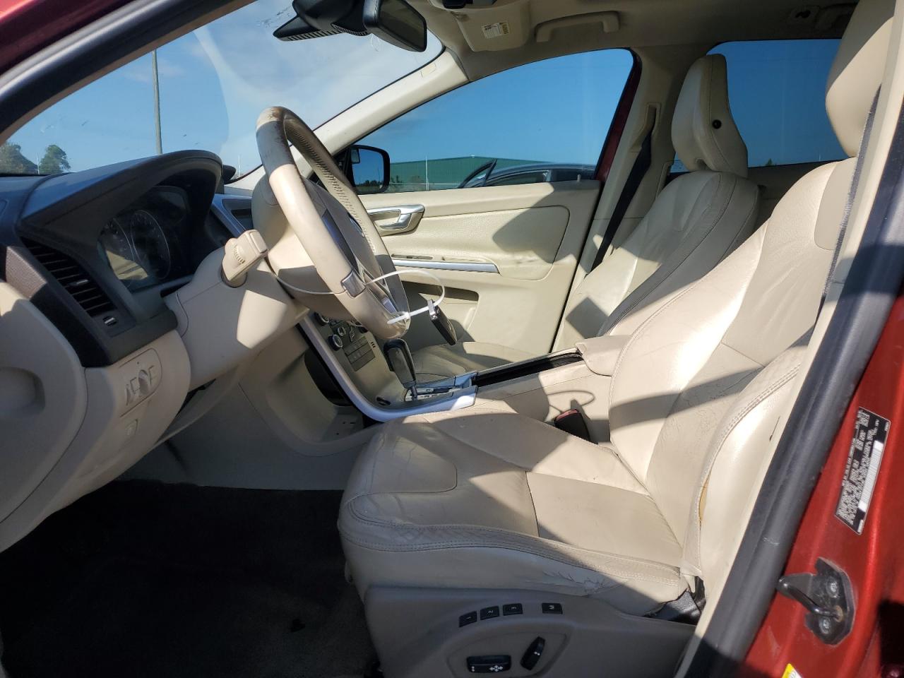 2011 VOLVO XC60
