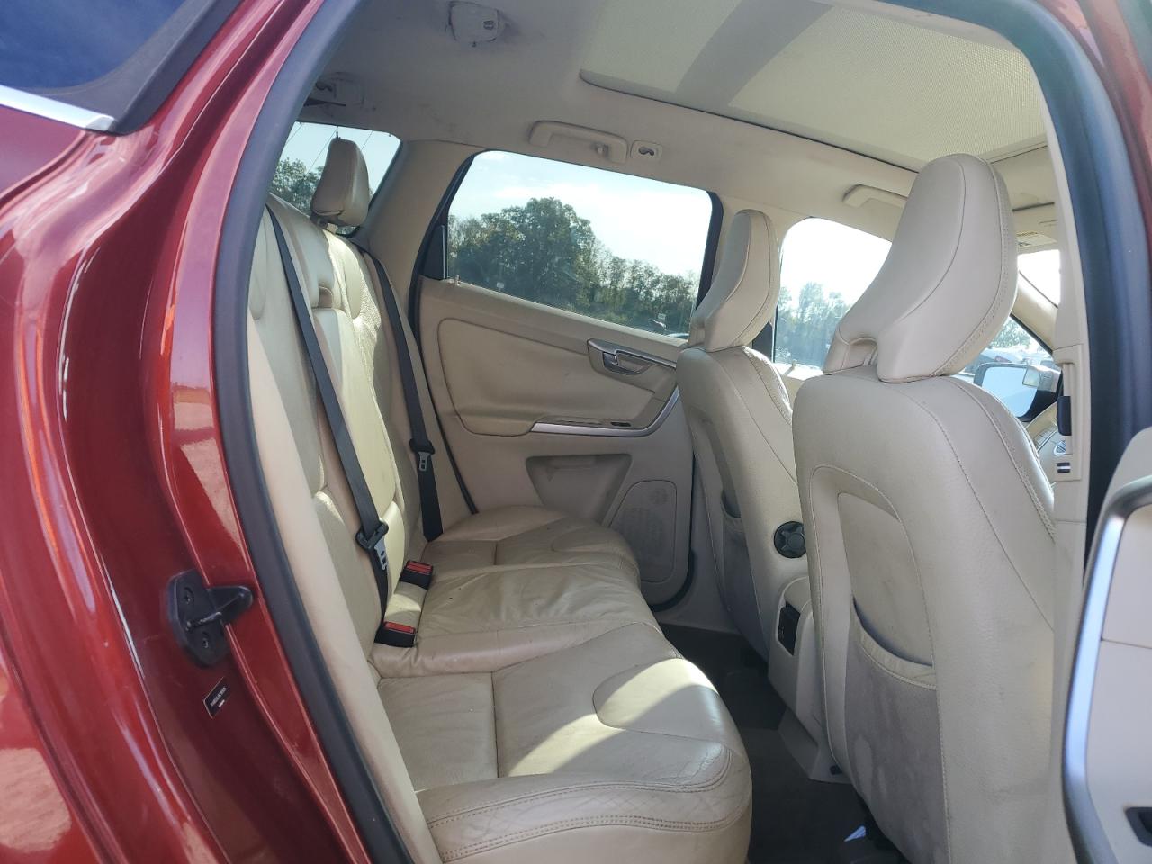 2011 VOLVO XC60
