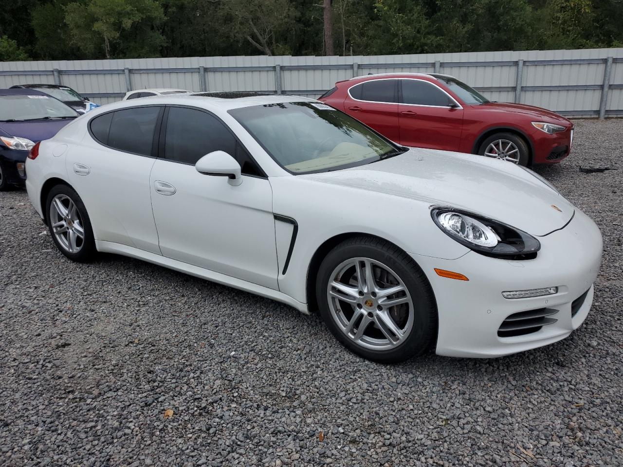 2015 PORSCHE PANAMERA