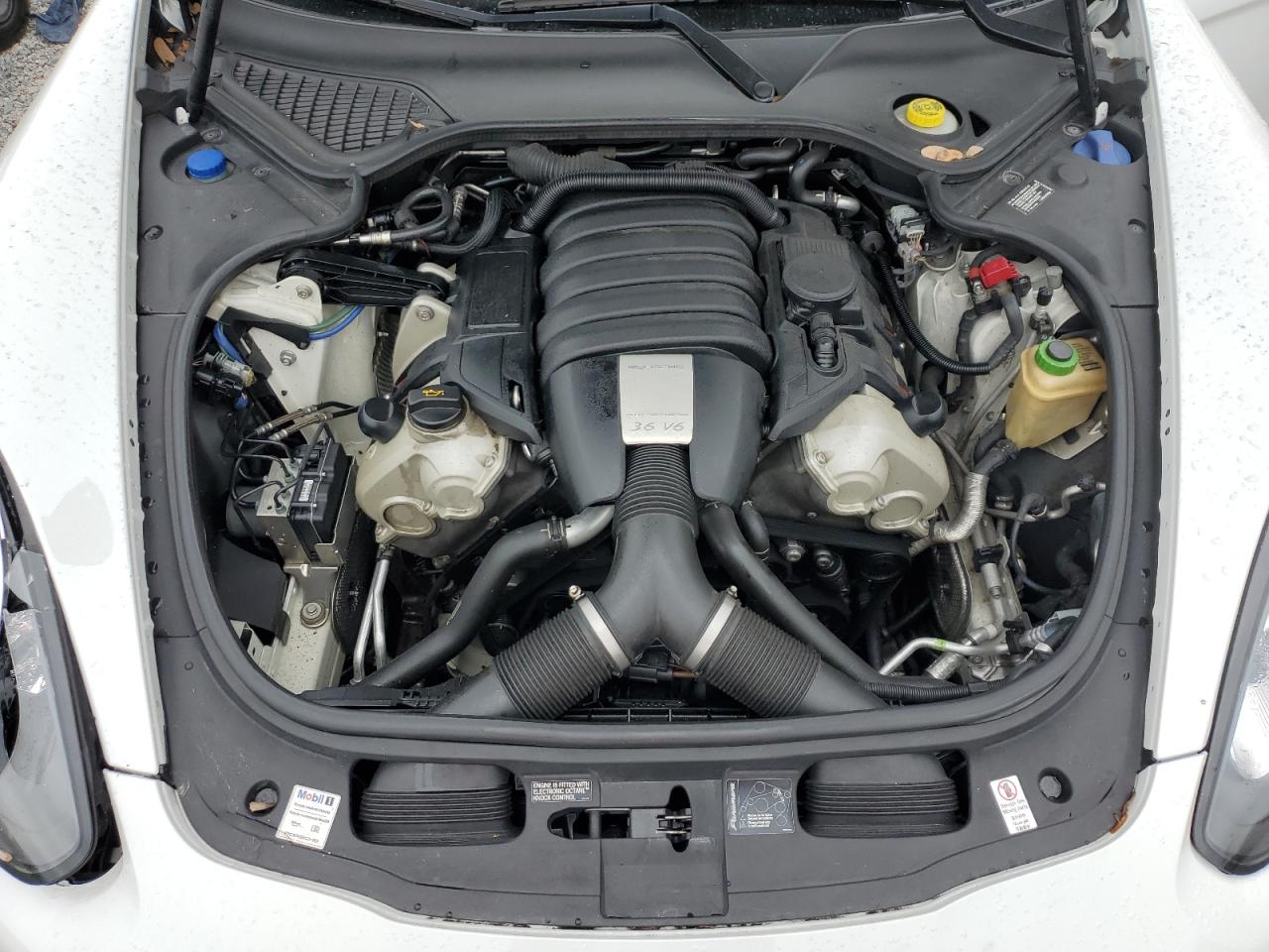 2015 PORSCHE PANAMERA