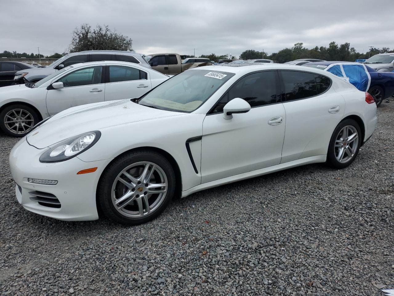 2015 PORSCHE PANAMERA