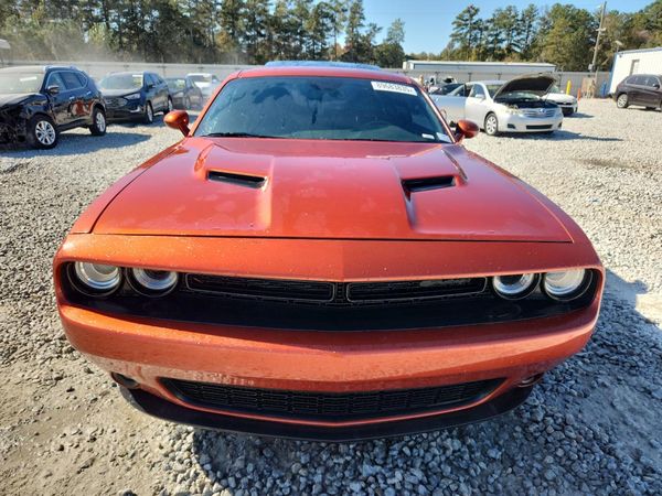 2020 DODGE CHALLENGER SXT