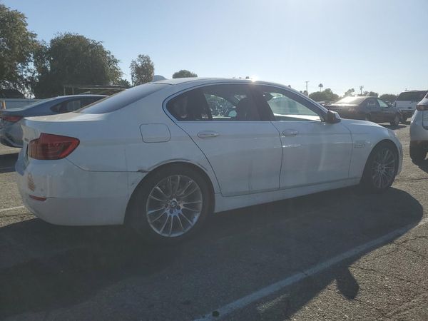 2015 BMW 528