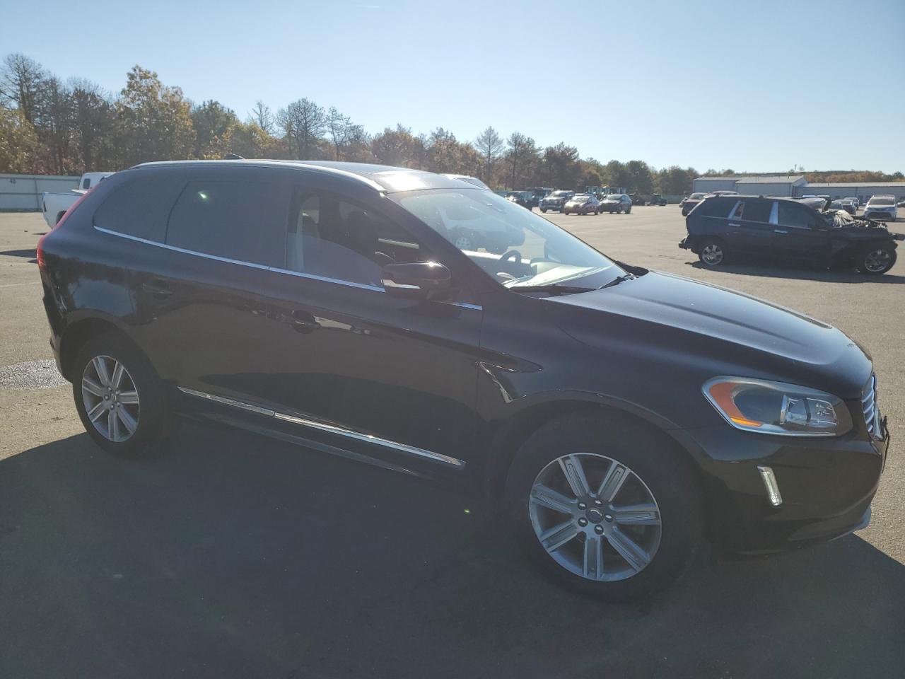 2017 VOLVO XC60 Inscription