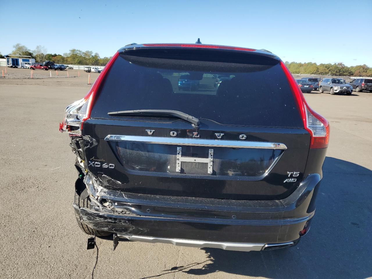 2017 VOLVO XC60 Inscription