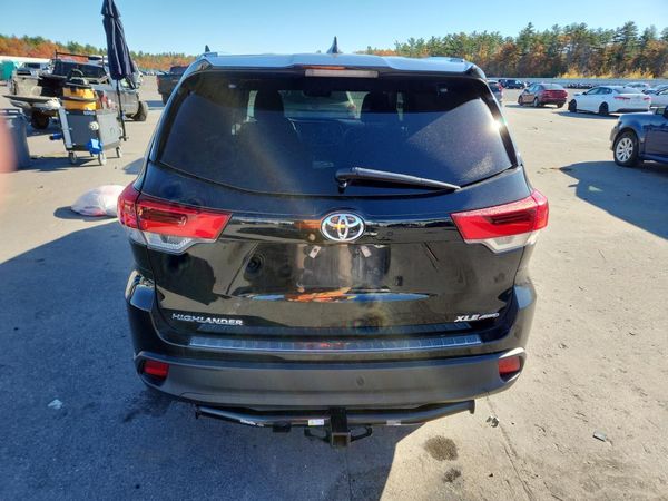 2018 TOYOTA HIGHLANDER SE/XLE