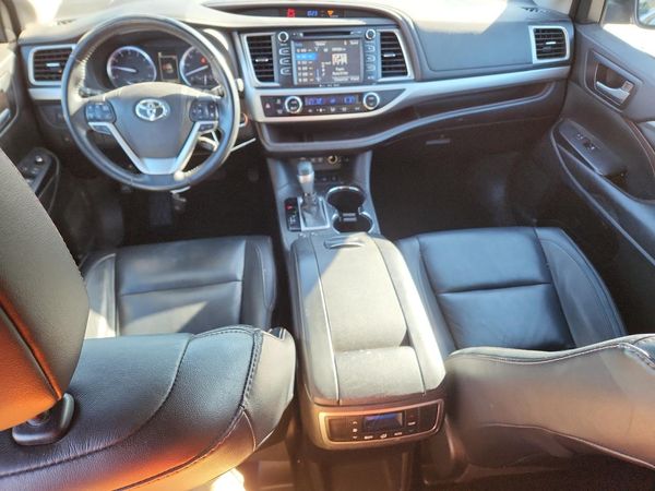 2018 TOYOTA HIGHLANDER SE/XLE