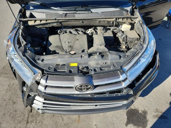 2018 TOYOTA HIGHLANDER SE/XLE