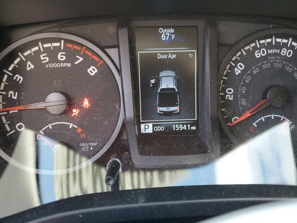 2022 TOYOTA TACOMA SR5