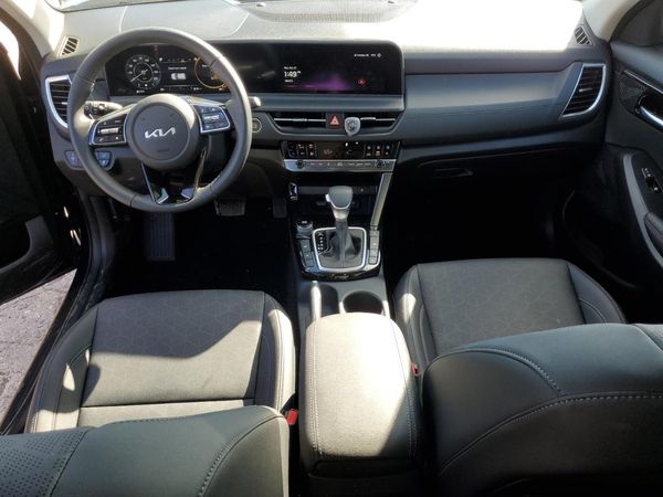 2025 KIA SELTOS EX