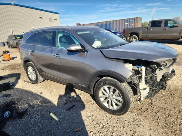 2017 KIA SORENTO L, LX