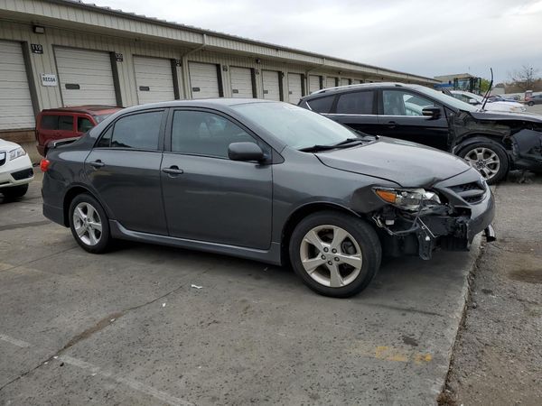 2013 TOYOTA COROLLA