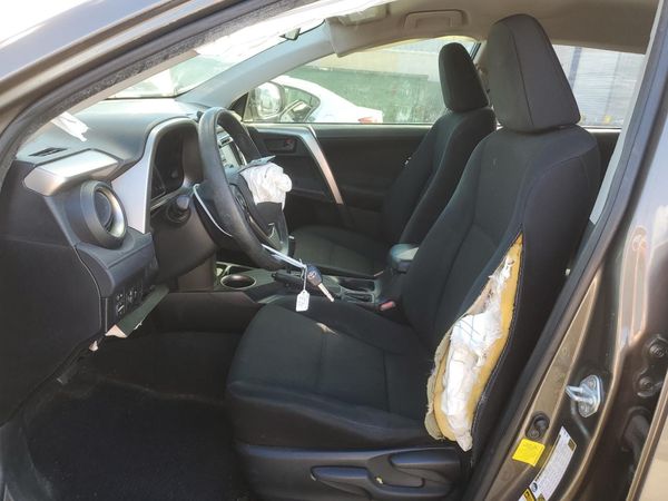 2015 TOYOTA RAV4 LE (X Grade)