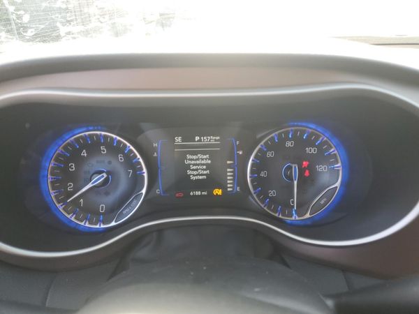 2022 CHRYSLER VOYAGER LX