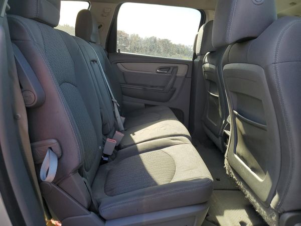2016 CHEVROLET TRAVERSE LS