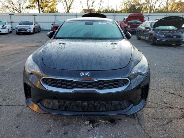 2019 KIA STINGER Base