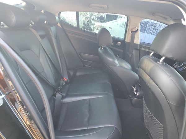 2019 KIA STINGER Base