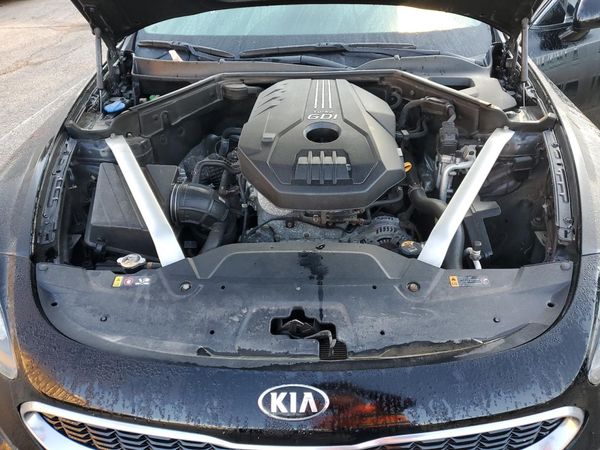 2019 KIA STINGER Base