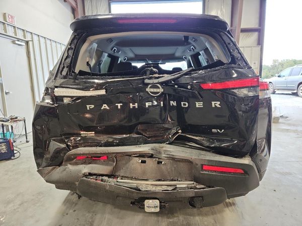 2024 NISSAN PATHFINDER SV