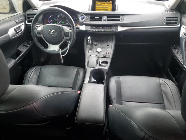 2012 LEXUS CT 200h